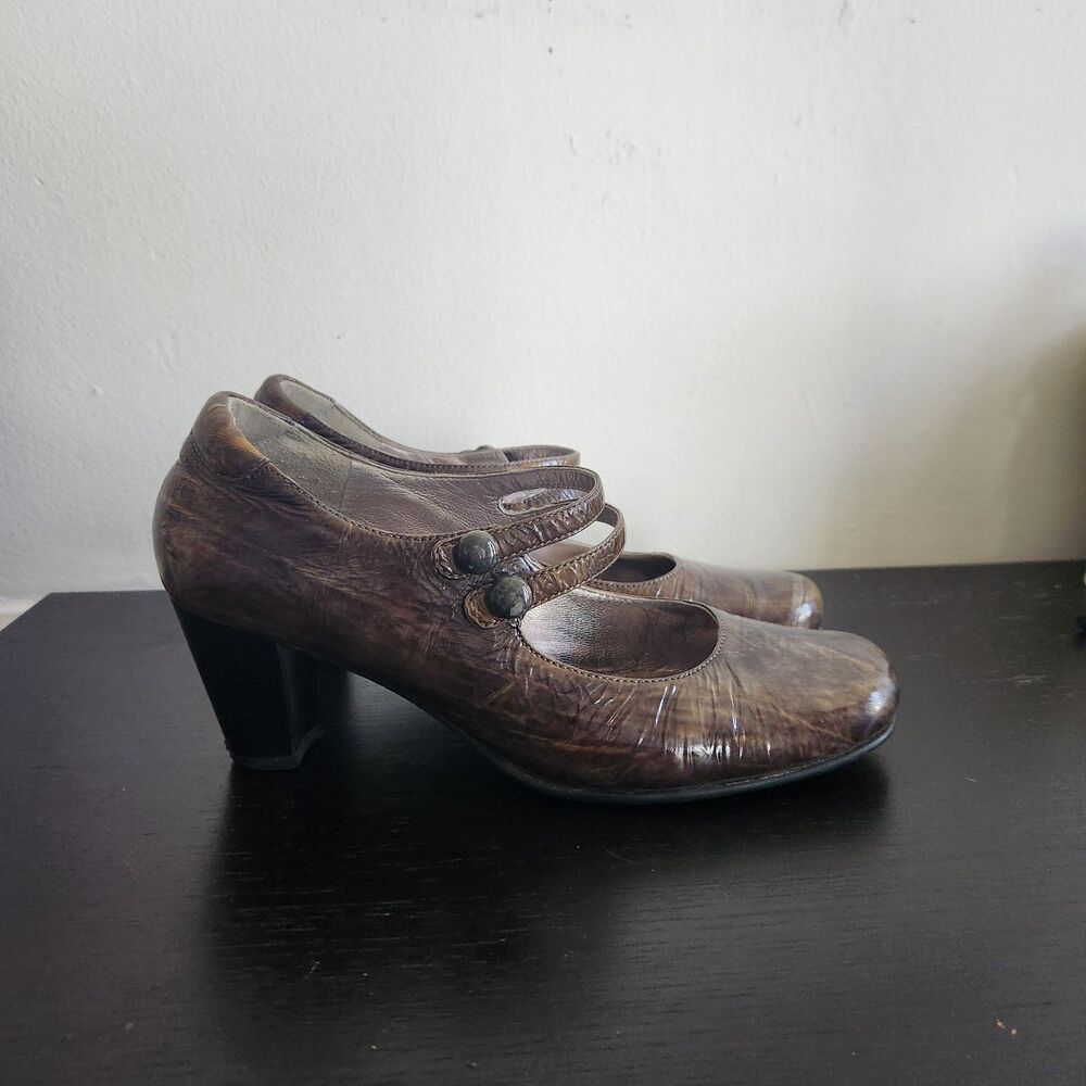 Ecco Bouillon Patent Leather Mary Jane Heels 39 double strap Boho Garden Fairy